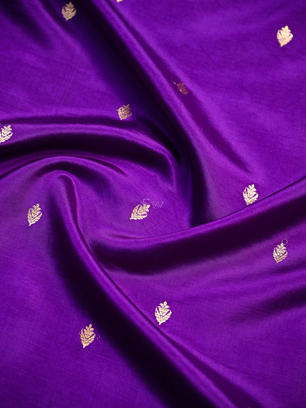 Purple Booti Katan Silk Handloom Banarasi Saree