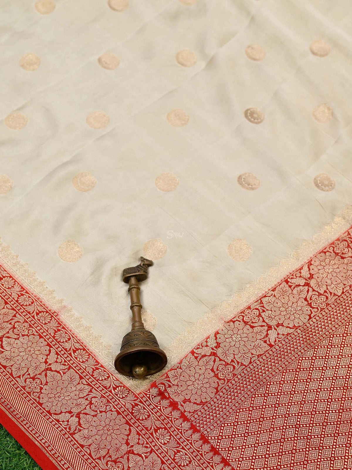 Beige Booti Satin Silk Handloom Banarasi Saree - Sacred Weaves