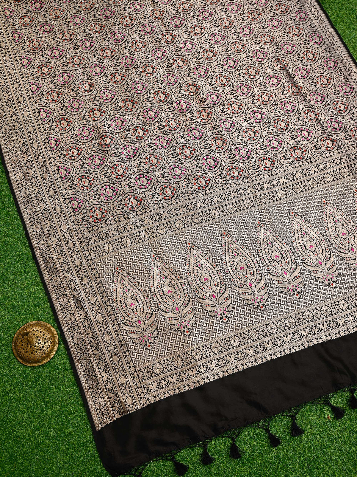 Black Meenakari Silk Brocade Handloom Banarasi Saree