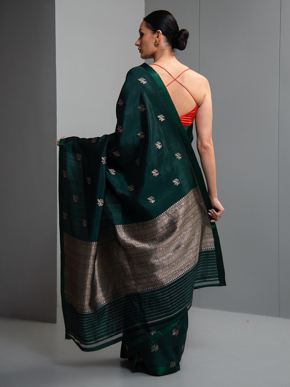 Bottle Green Meenakari Pure Silk Handloom Banarasi Saree
