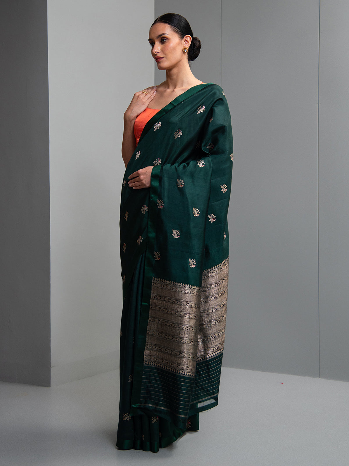 Bottle Green Meenakari Pure Silk Handloom Banarasi Saree