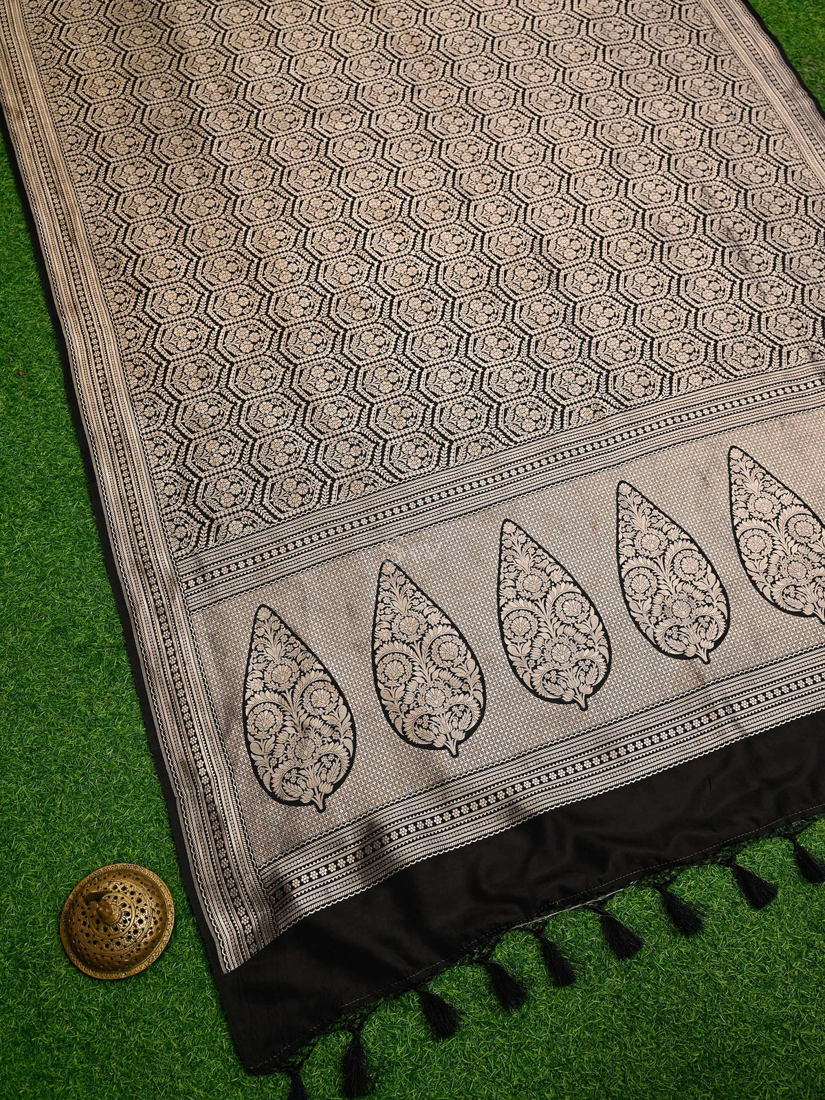 Black Silk Brocade Handloom Banarasi Saree