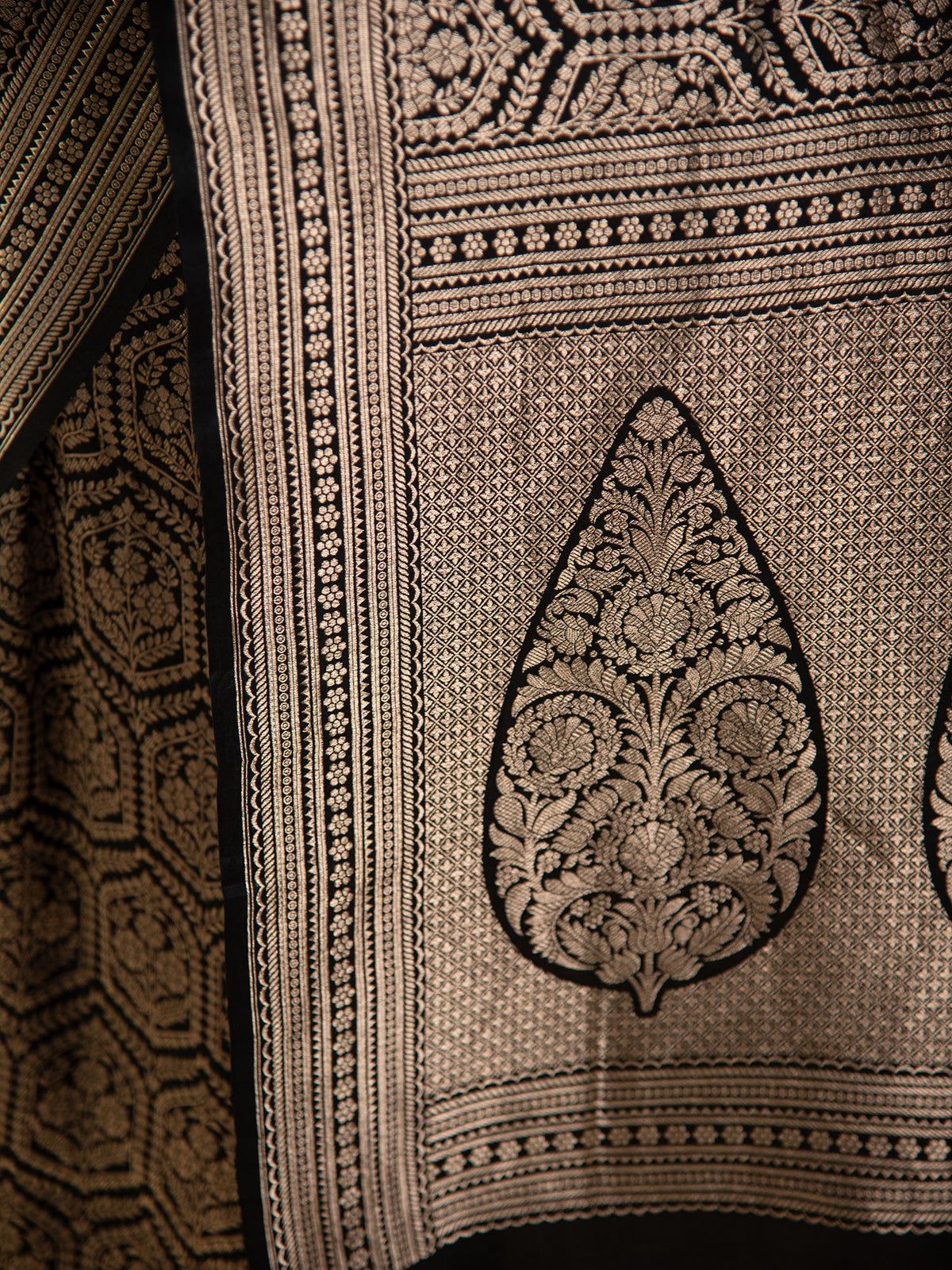 Black Silk Brocade Handloom Banarasi Saree