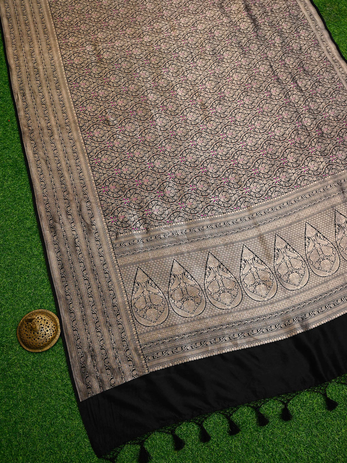 Black Meenakari Silk Brocade Handloom Banarasi Saree