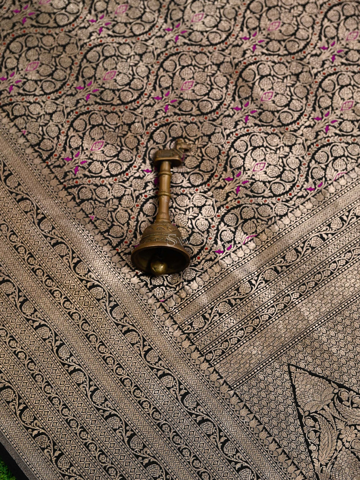 Black Meenakari Silk Brocade Handloom Banarasi Saree