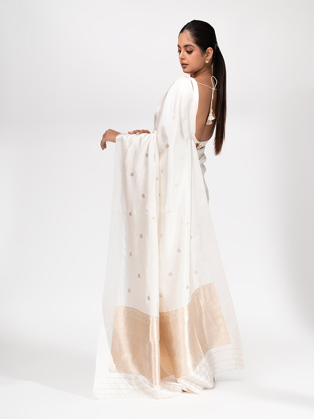 White Summer Silk Handloom Banarasi Saree - Sacred Weaves