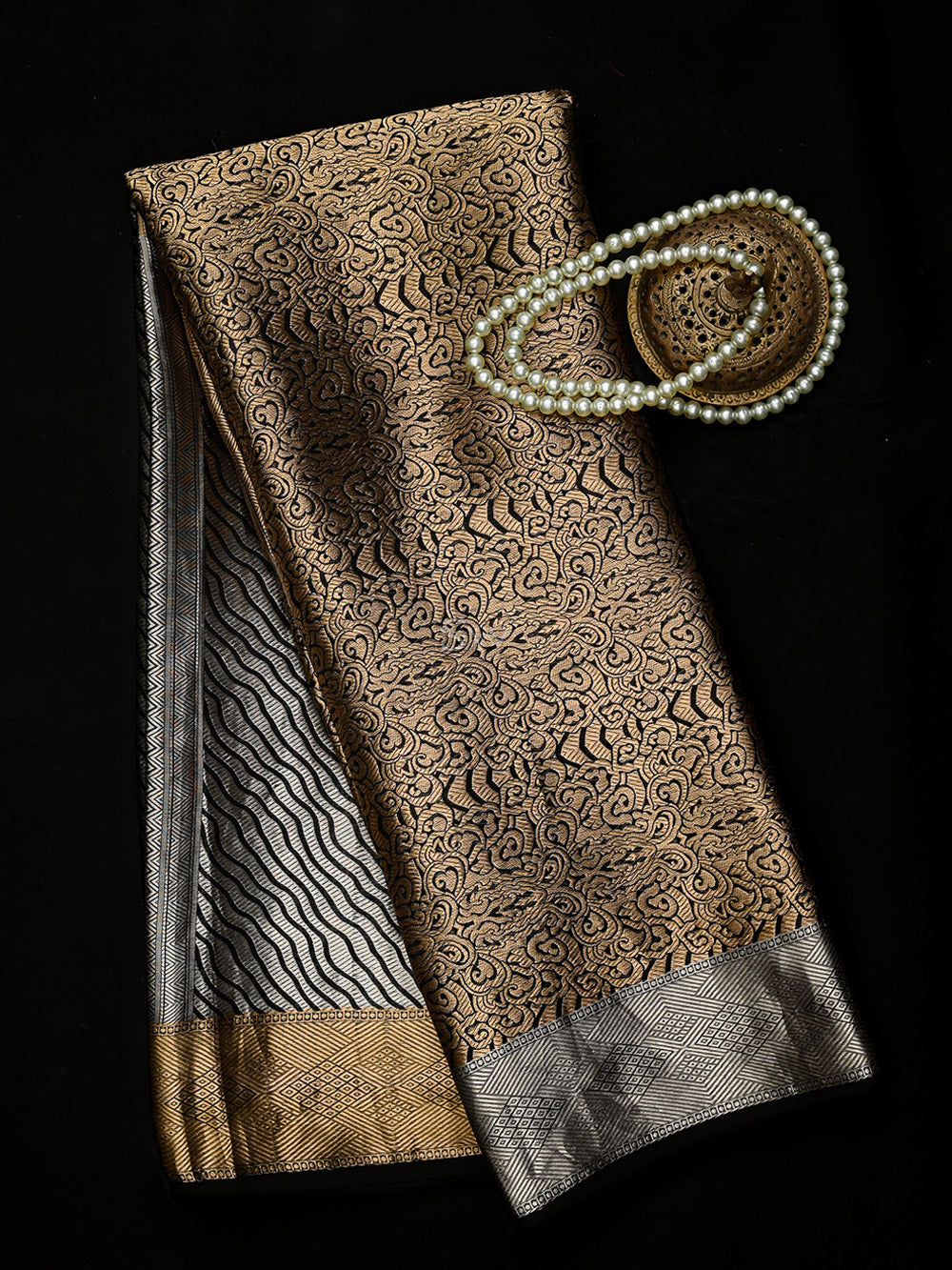 Black Tissue Brocade Handloom Banarasi Saree