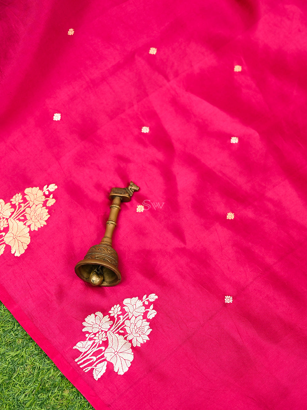 Dark Pink Booti Katan Silk Handloom Banarasi Saree
