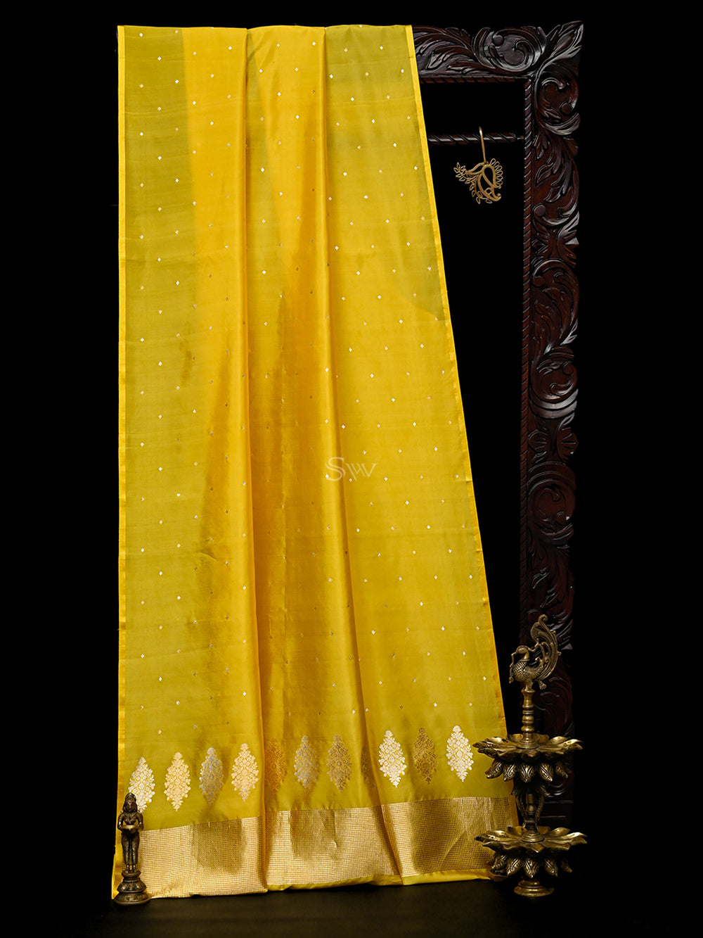 Yellow Booti Katan Silk Handloom Banarasi Saree