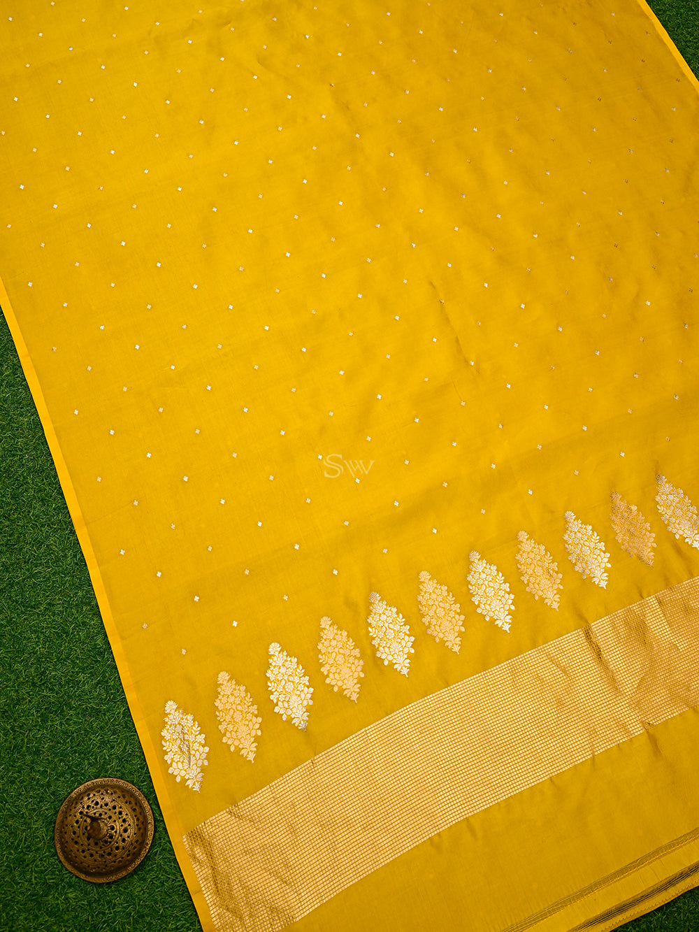 Yellow Booti Katan Silk Handloom Banarasi Saree