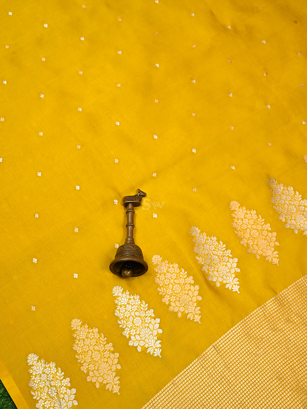 Yellow Booti Katan Silk Handloom Banarasi Saree