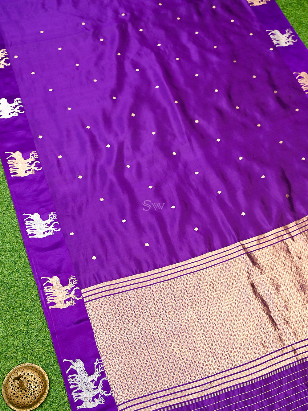 Purple Booti Katan Silk Handloom Banarasi Saree