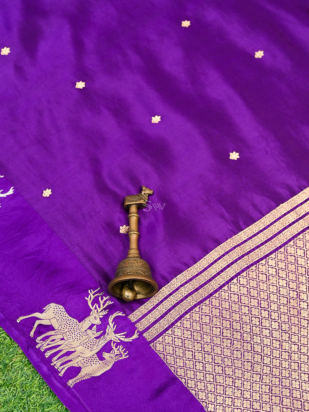 Purple Booti Katan Silk Handloom Banarasi Saree