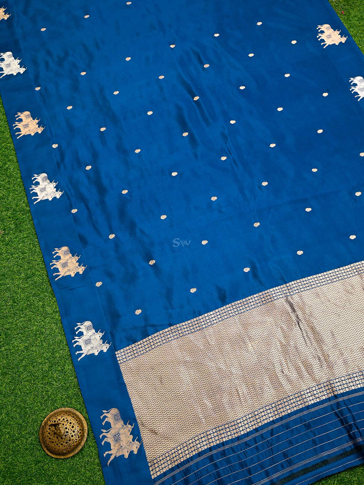 Blue Booti Katan Silk Handloom Banarasi Saree