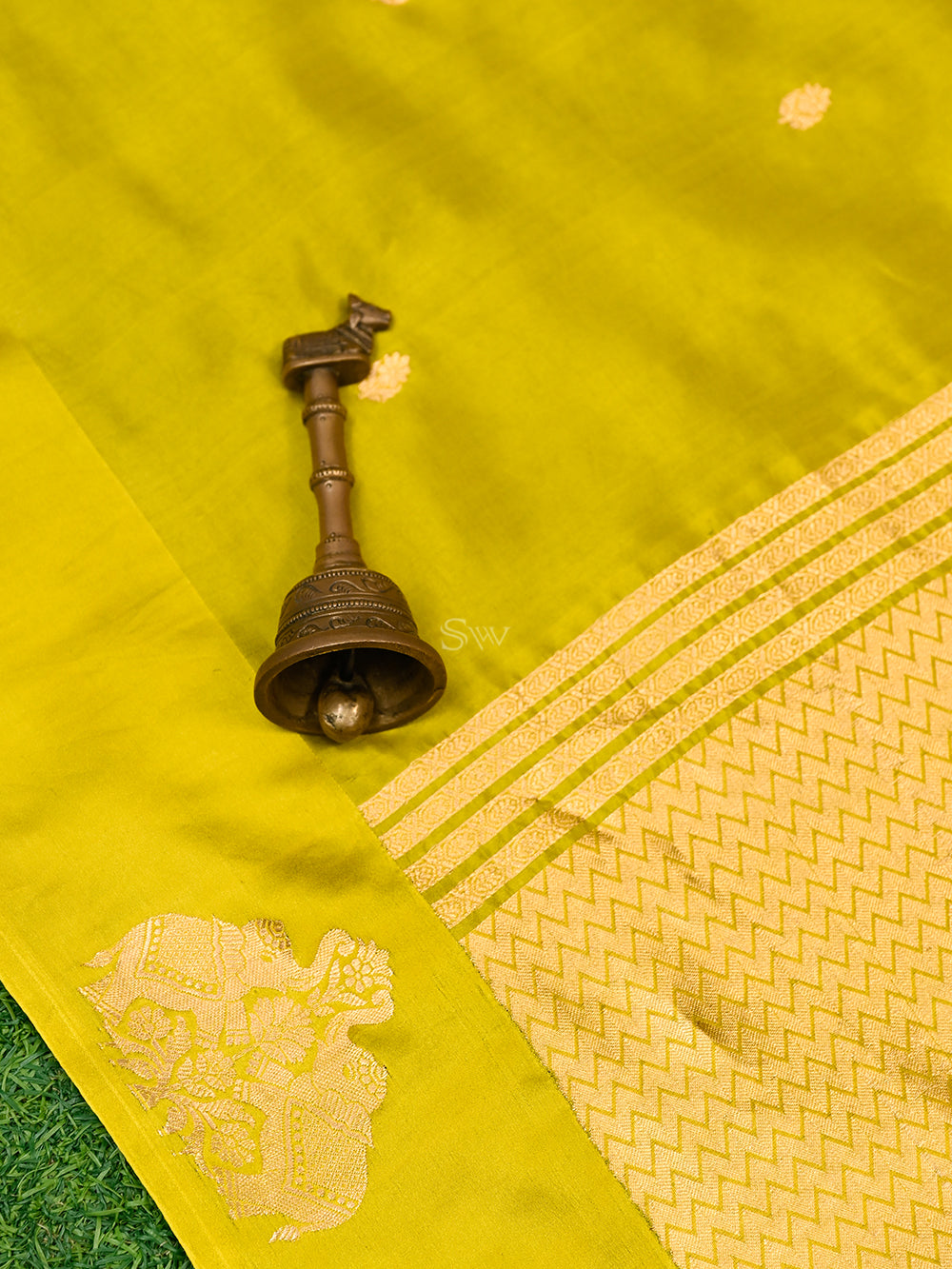Lime Yellow Booti Katan Silk Handloom Banarasi Saree