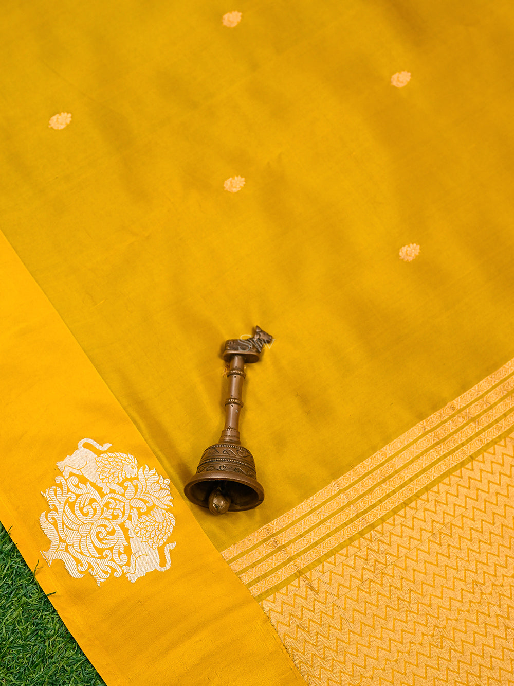 Yellow Booti Katan Silk Handloom Banarasi Saree