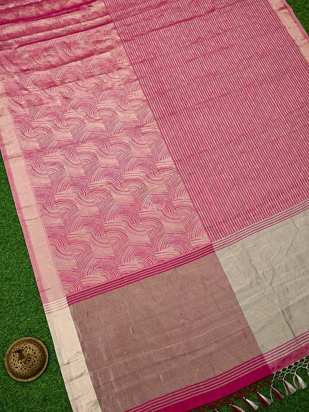 Magenta Tissue Brocade Handloom Banarasi Saree
