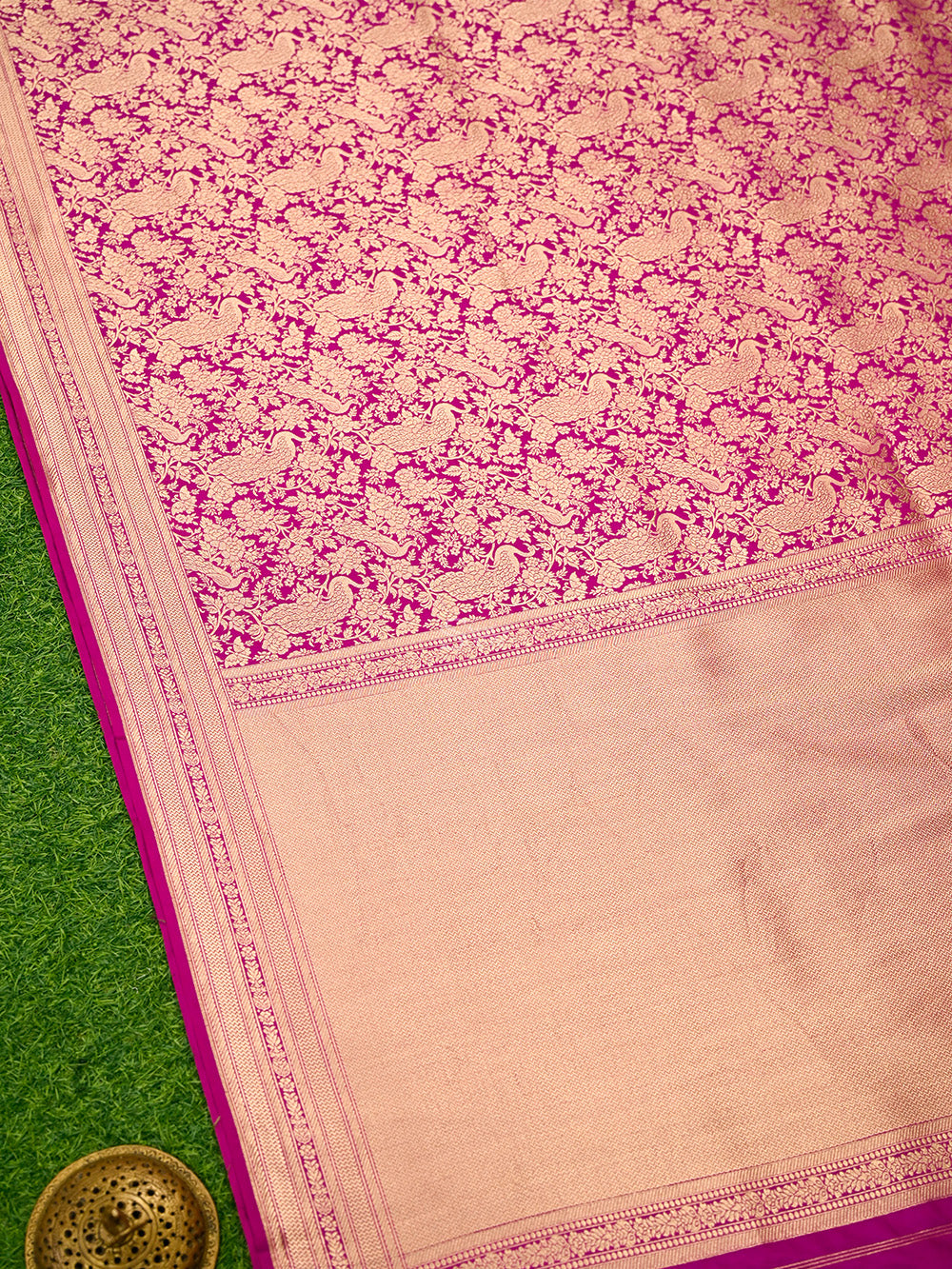 Magenta Silk Shikargah Brocade Handloom Banarasi Saree - Sacred Weaves