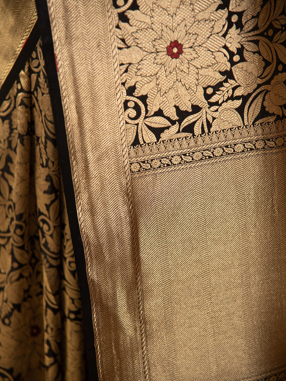 Black Meenakari Silk Brocade Handloom Banarasi Saree