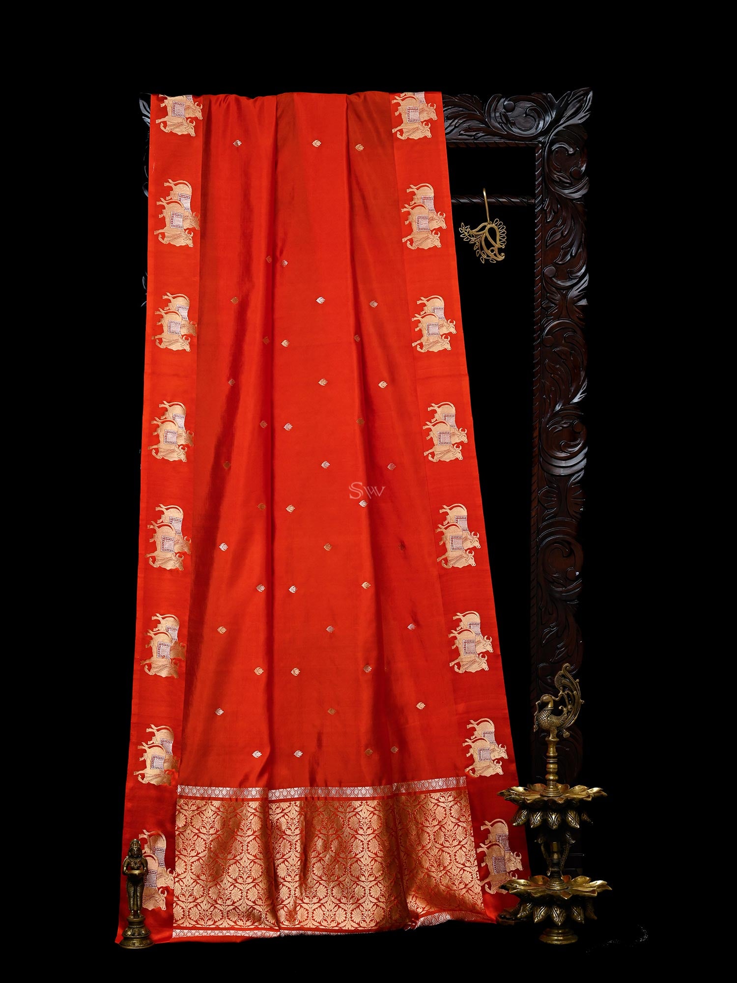 Dark Orange Booti Katan Silk Handloom Banarasi Saree - Sacred Weaves