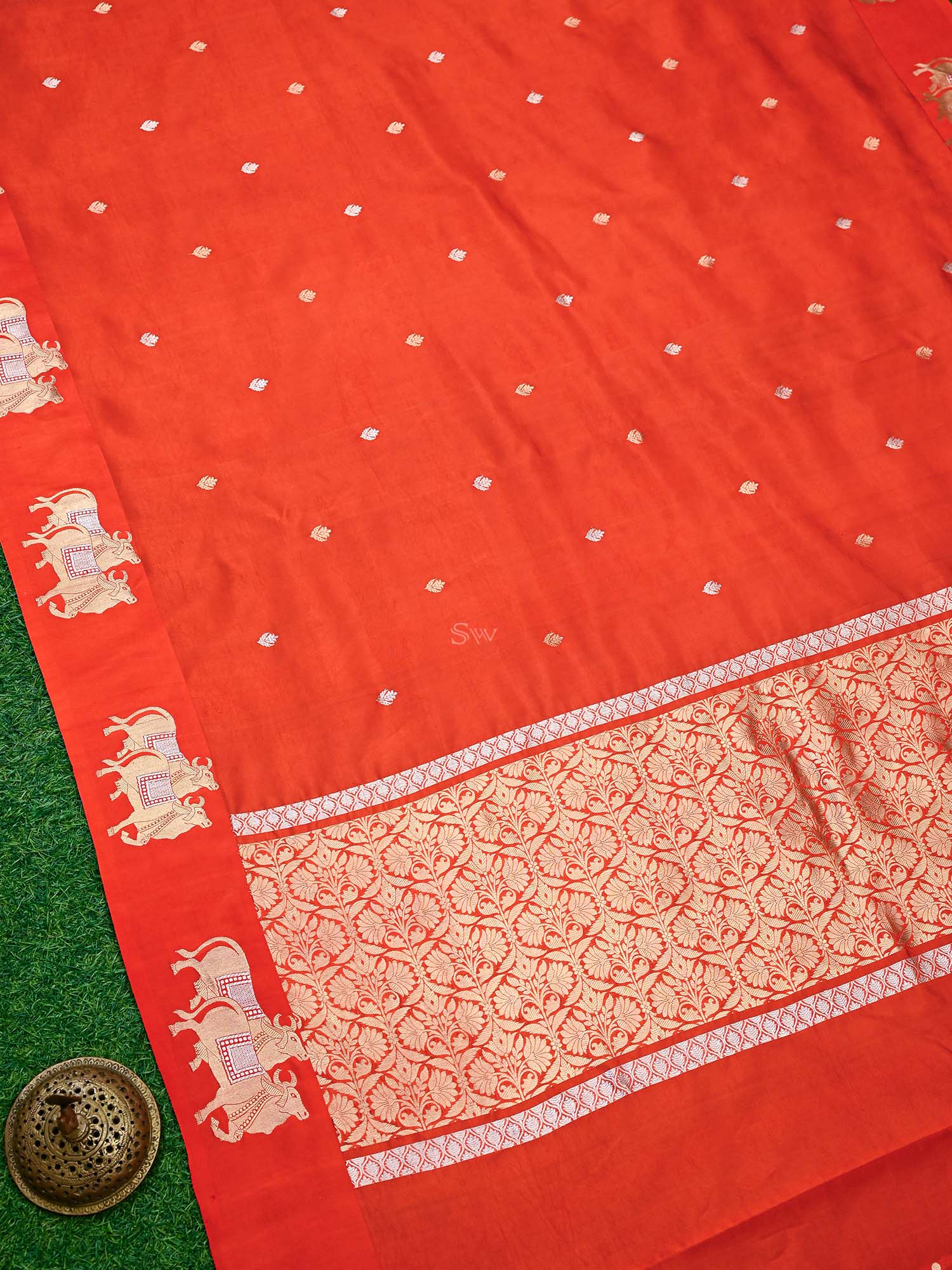 Dark Orange Booti Katan Silk Handloom Banarasi Saree - Sacred Weaves