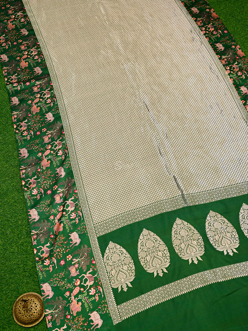 Green Silk Brocade Handloom Banarasi Saree - Sacred Weaves