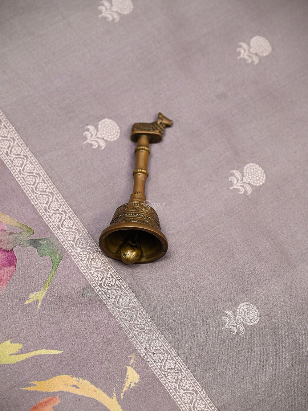 Lilac Silver Booti Tussar Silk Handloom Banarasi Saree