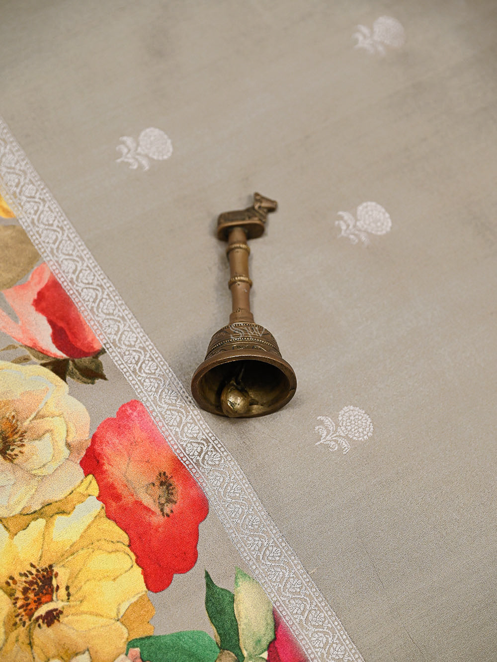 Grey Silver Booti Tussar Silk Handloom Banarasi Saree