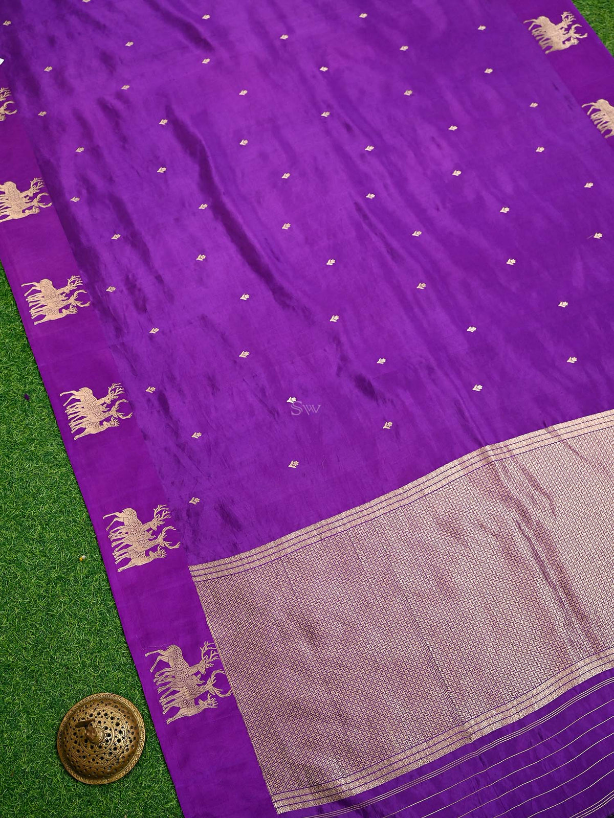 Purple Booti Katan Silk Handloom Banarasi Saree