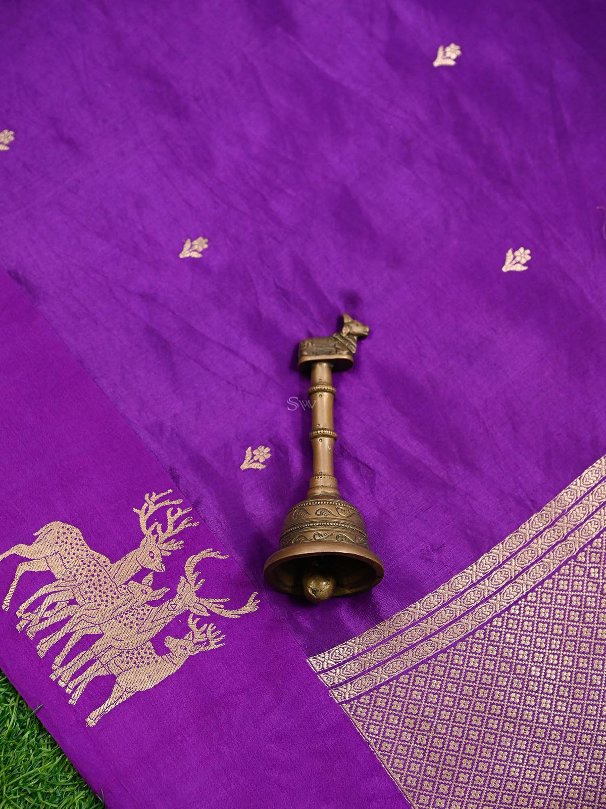 Purple Booti Katan Silk Handloom Banarasi Saree