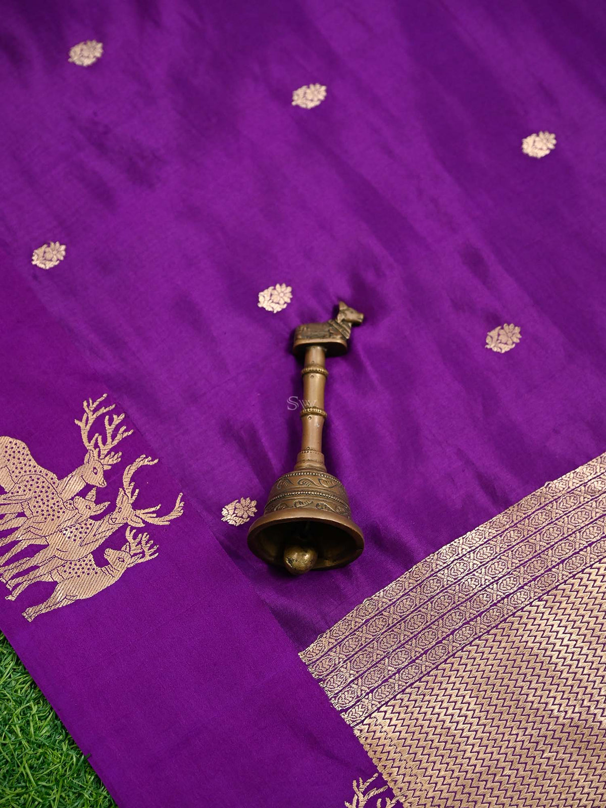Purple Booti Katan Silk Handloom Banarasi Saree
