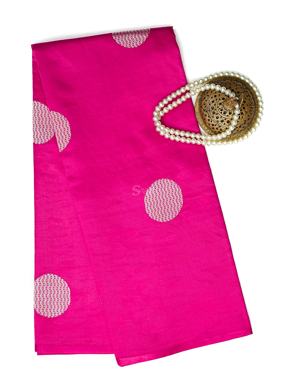 Magenta Boota Katan Silk Handloom Banarasi Saree