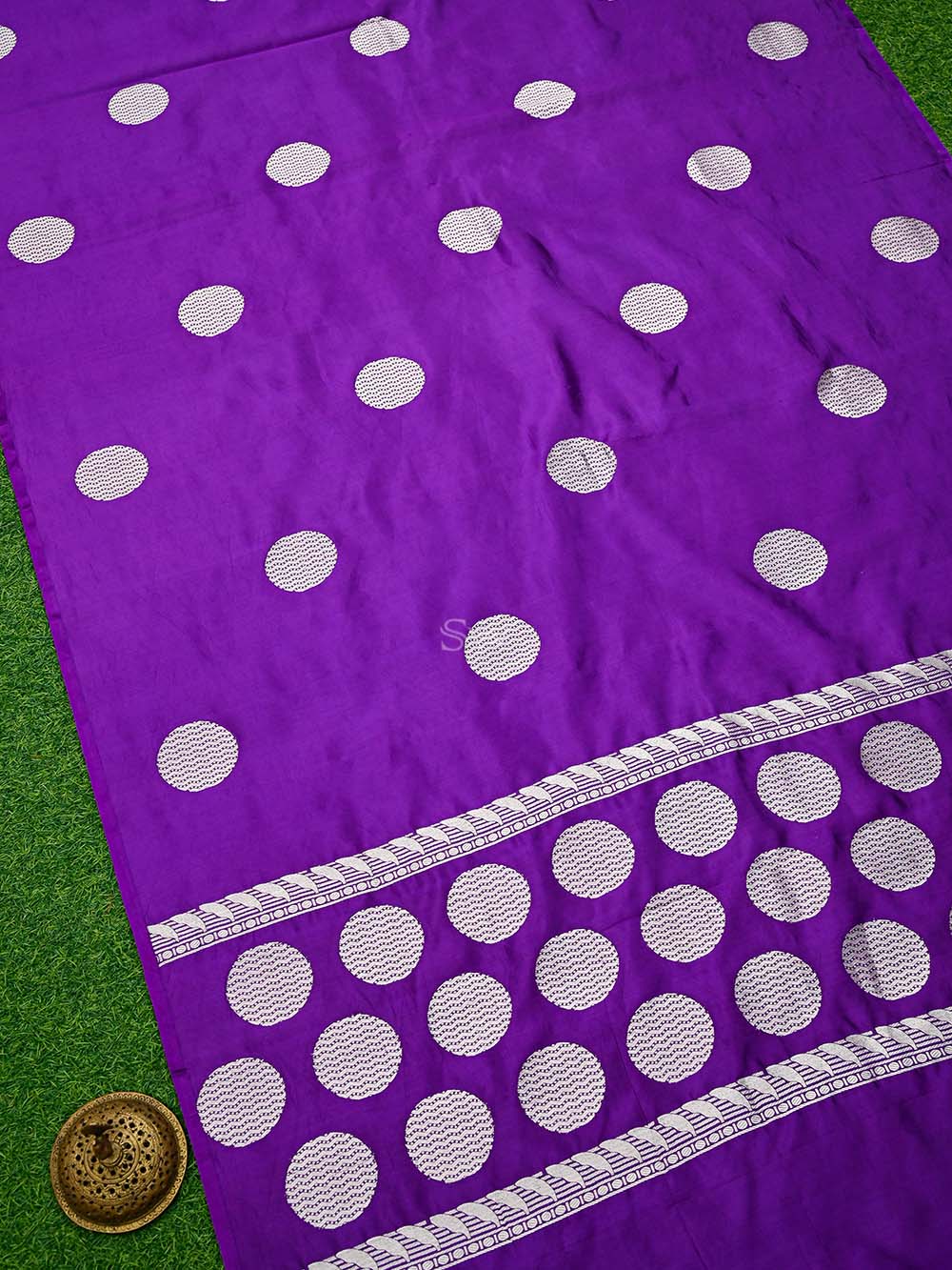 Violet Boota Katan Silk Handloom Banarasi Saree