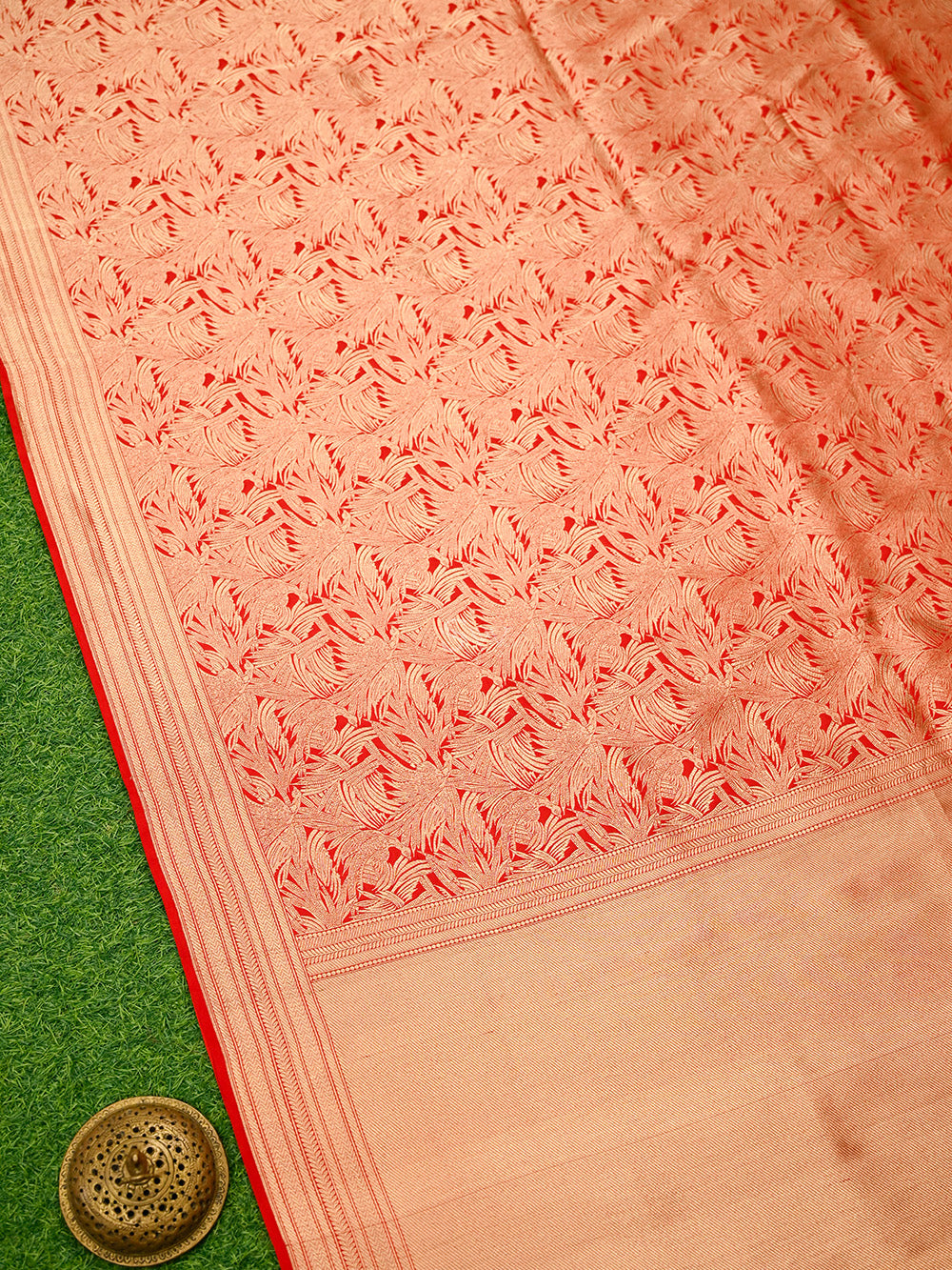 Red Silk Shikargah Brocade Handloom Banarasi Saree - Sacred Weaves