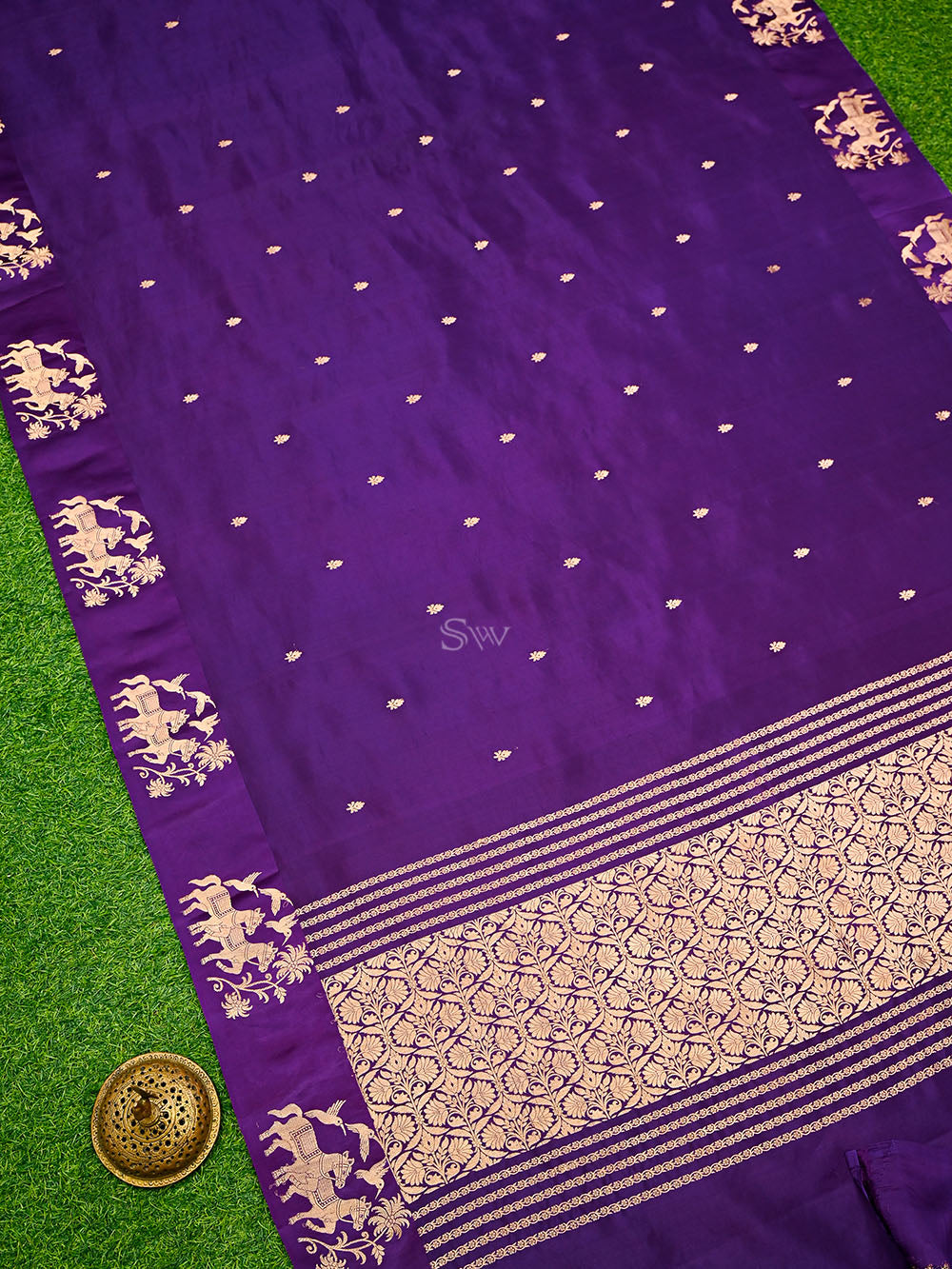 Dark Purple Booti Katan Silk Handloom Banarasi Saree