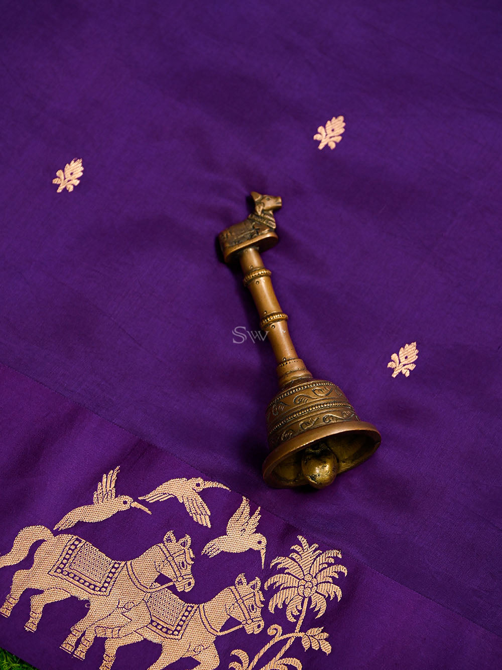 Dark Purple Booti Katan Silk Handloom Banarasi Saree