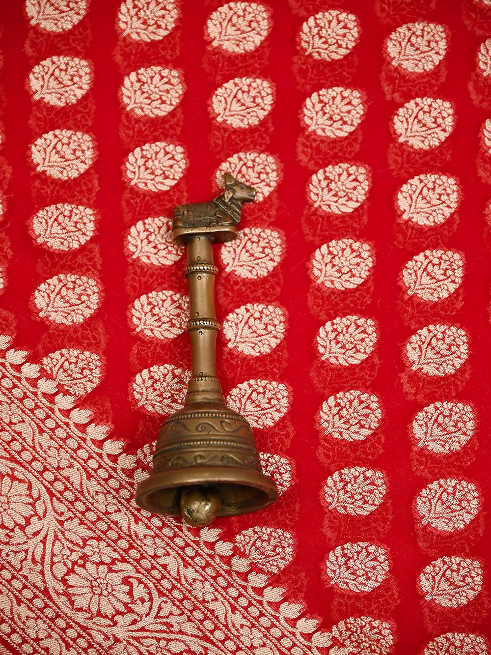 Red Booti Khaddi Georgette Handloom Banarasi Saree - Sacred Weaves