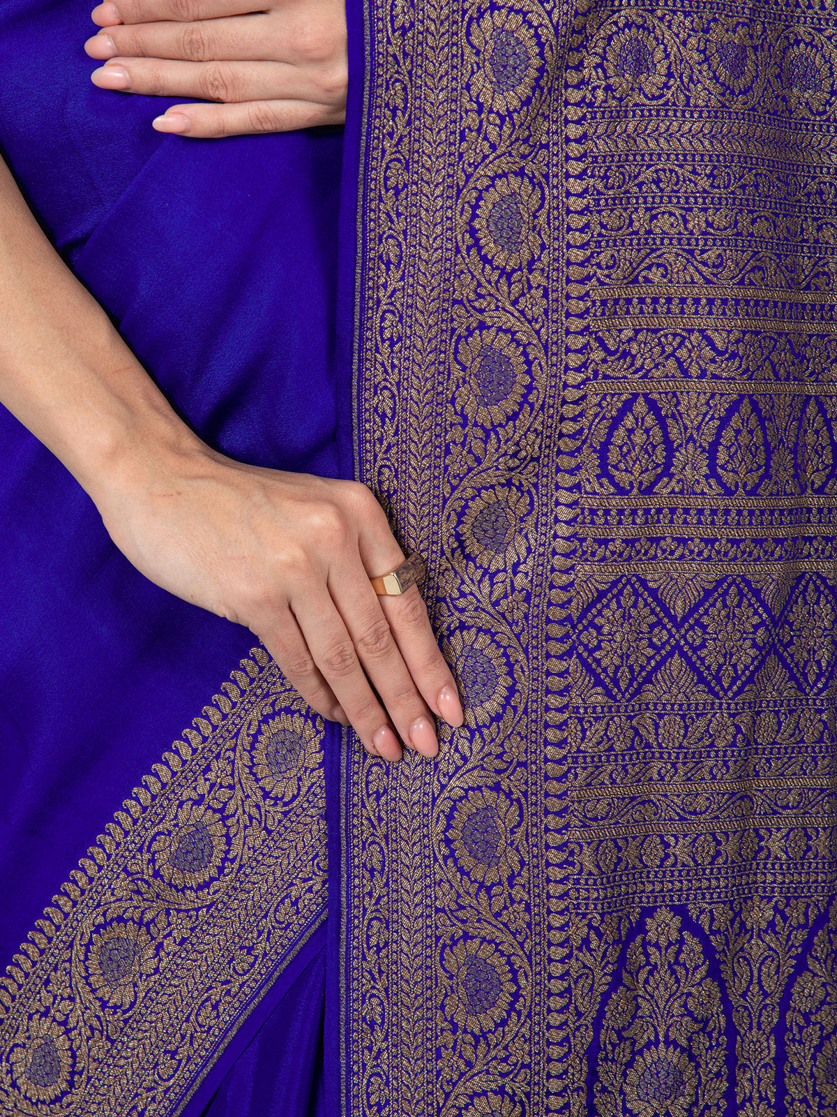 Dark Blue Plain Crepe Silk Handloom Banarasi Saree