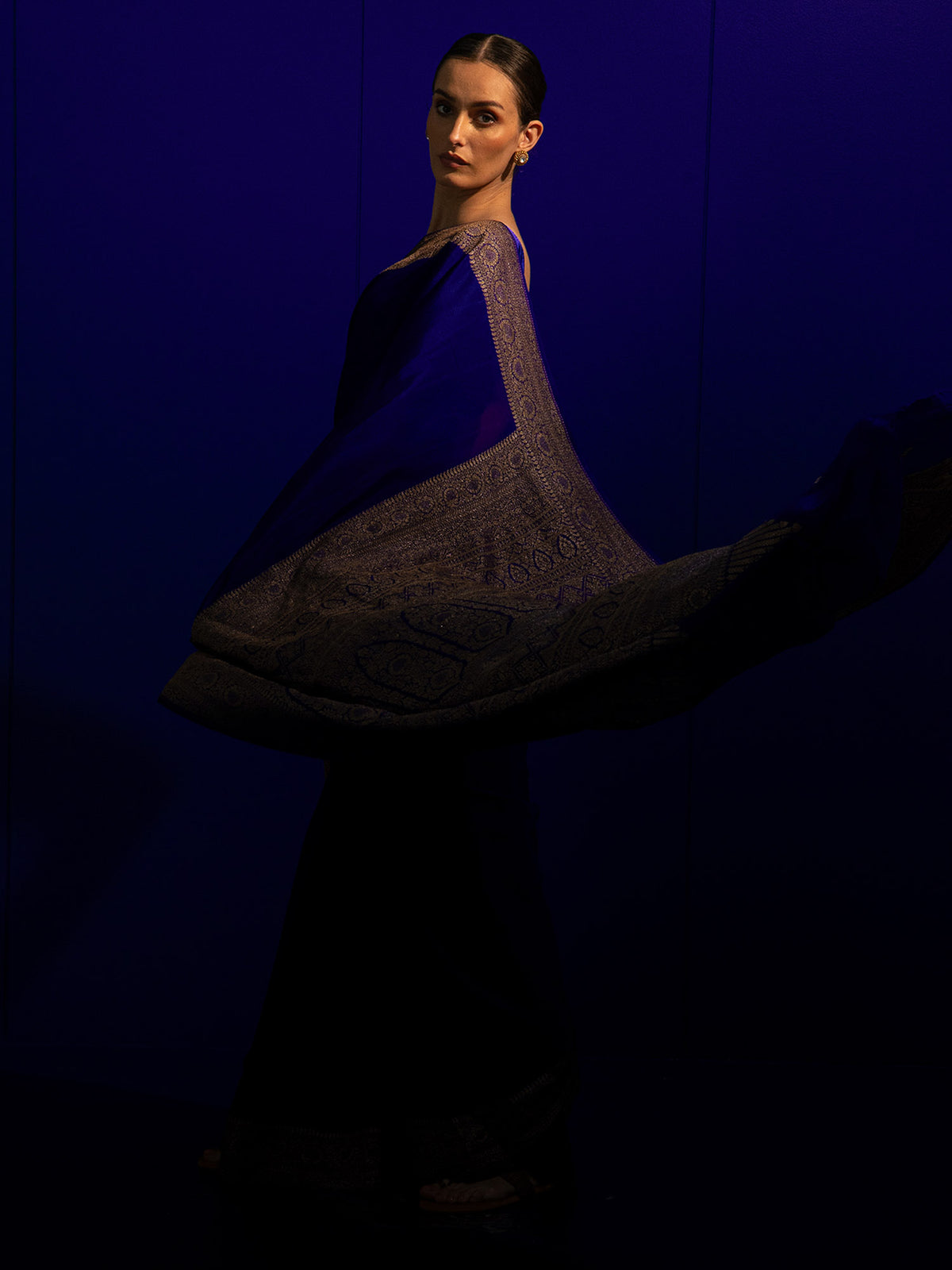 Dark Blue Plain Crepe Silk Handloom Banarasi Saree