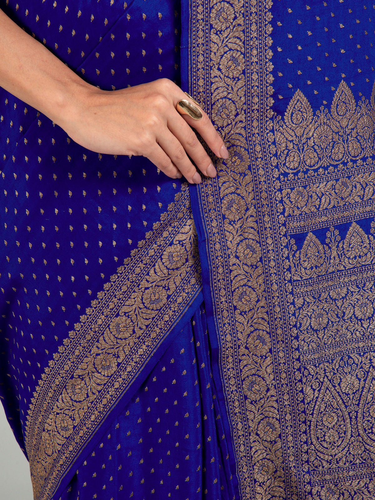 Dark Blue Booti Crepe Silk Handloom Banarasi Saree