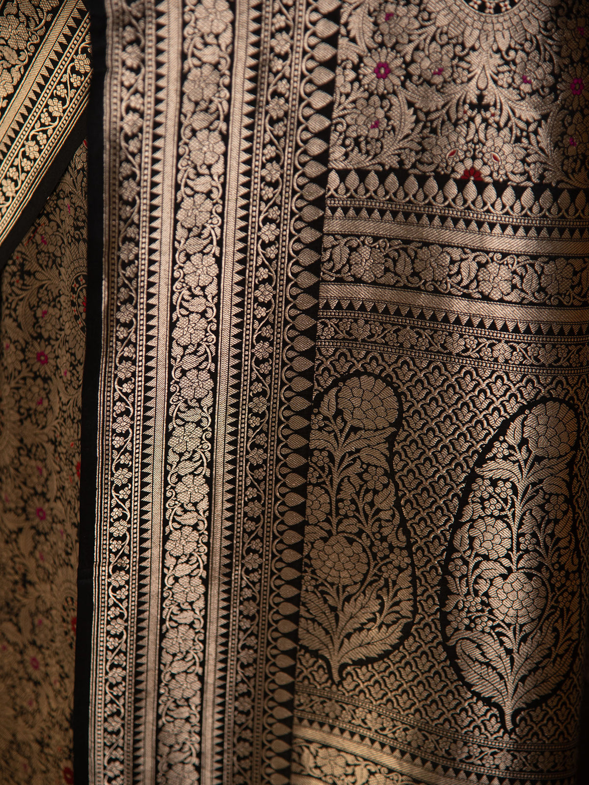 Black Meenakari Silk Brocade Handloom Banarasi Saree