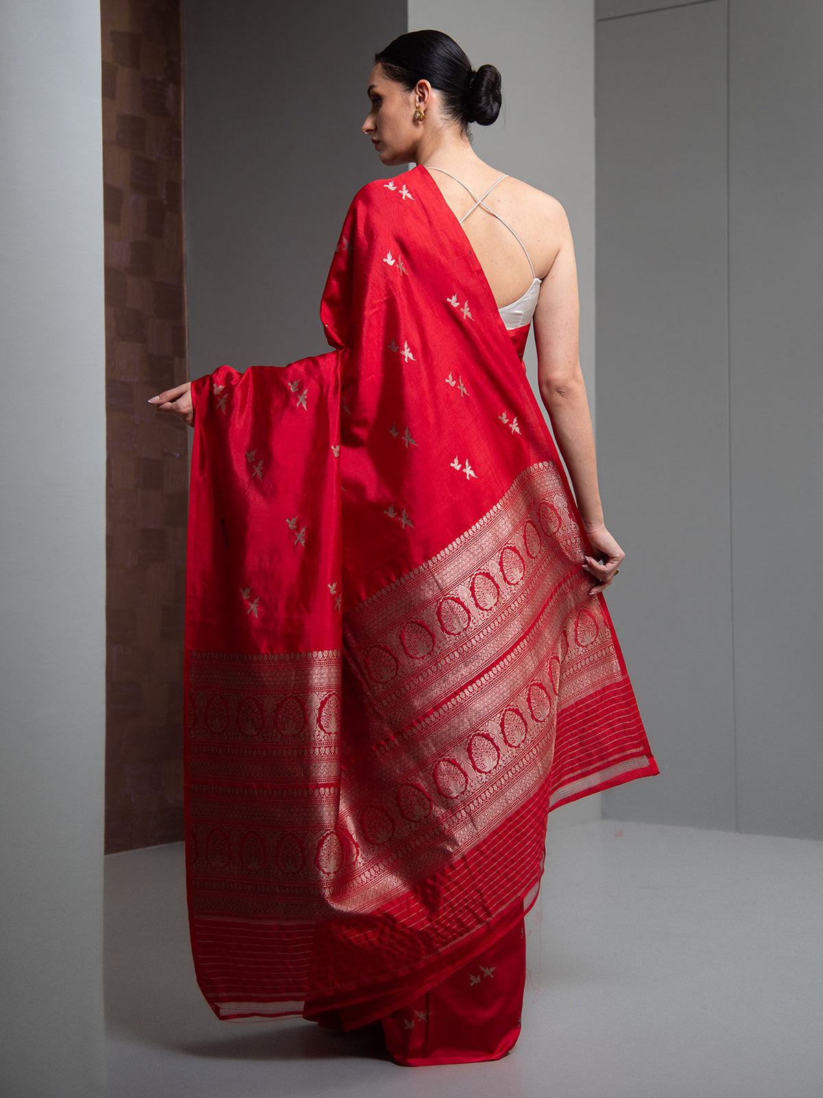 Red Meenakari Pure Silk Handloom Banarasi Saree