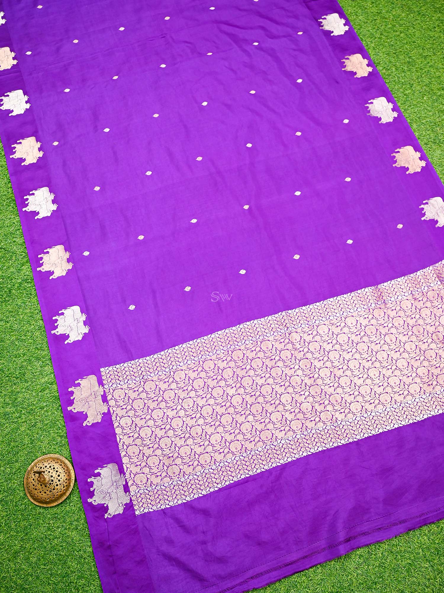 Purple Booti Pure Silk Handloom Banarasi Saree - Sacred Weaves