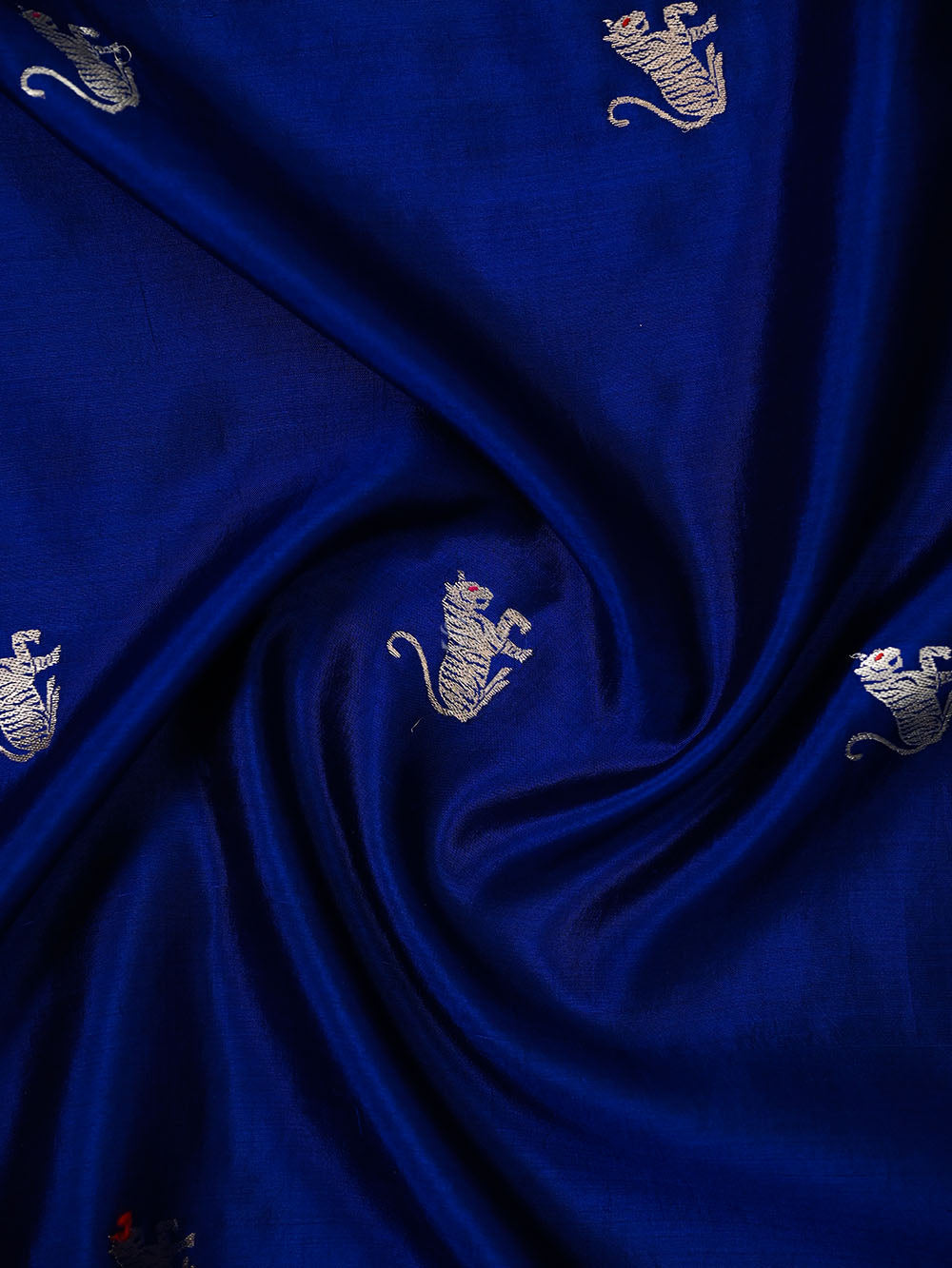 Dark Royal Blue Meenakari Booti Katan Silk Handloom Banarasi Saree - Sacred Weaves
