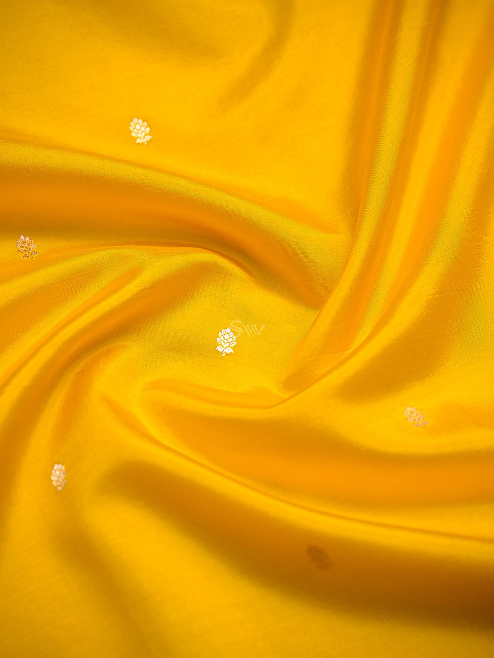 Mustard Booti Katan Silk Handloom Banarasi Saree