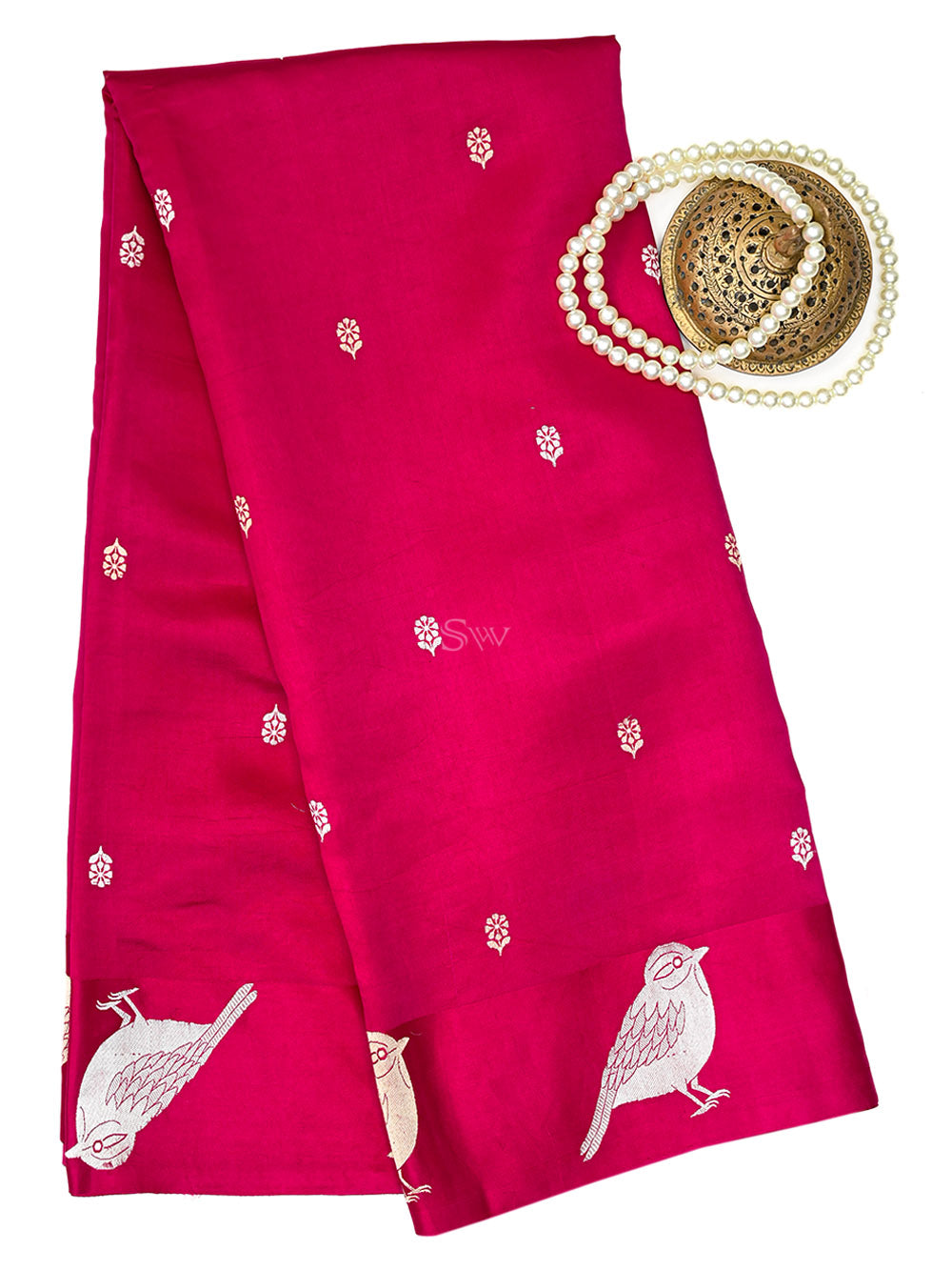 Magenta Booti Katan Silk Handloom Banarasi Saree