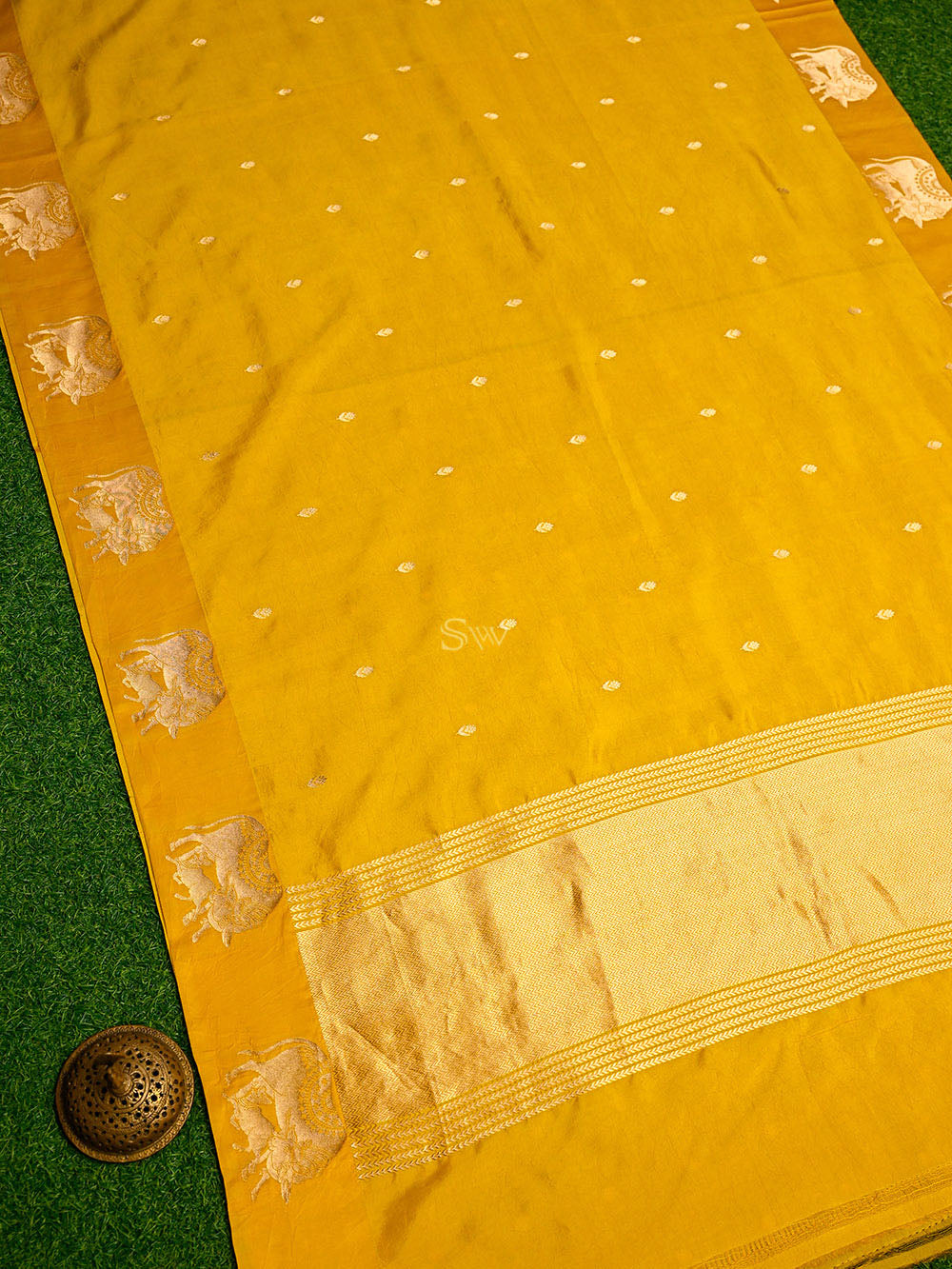Mustard Booti Katan Silk Handloom Banarasi Saree
