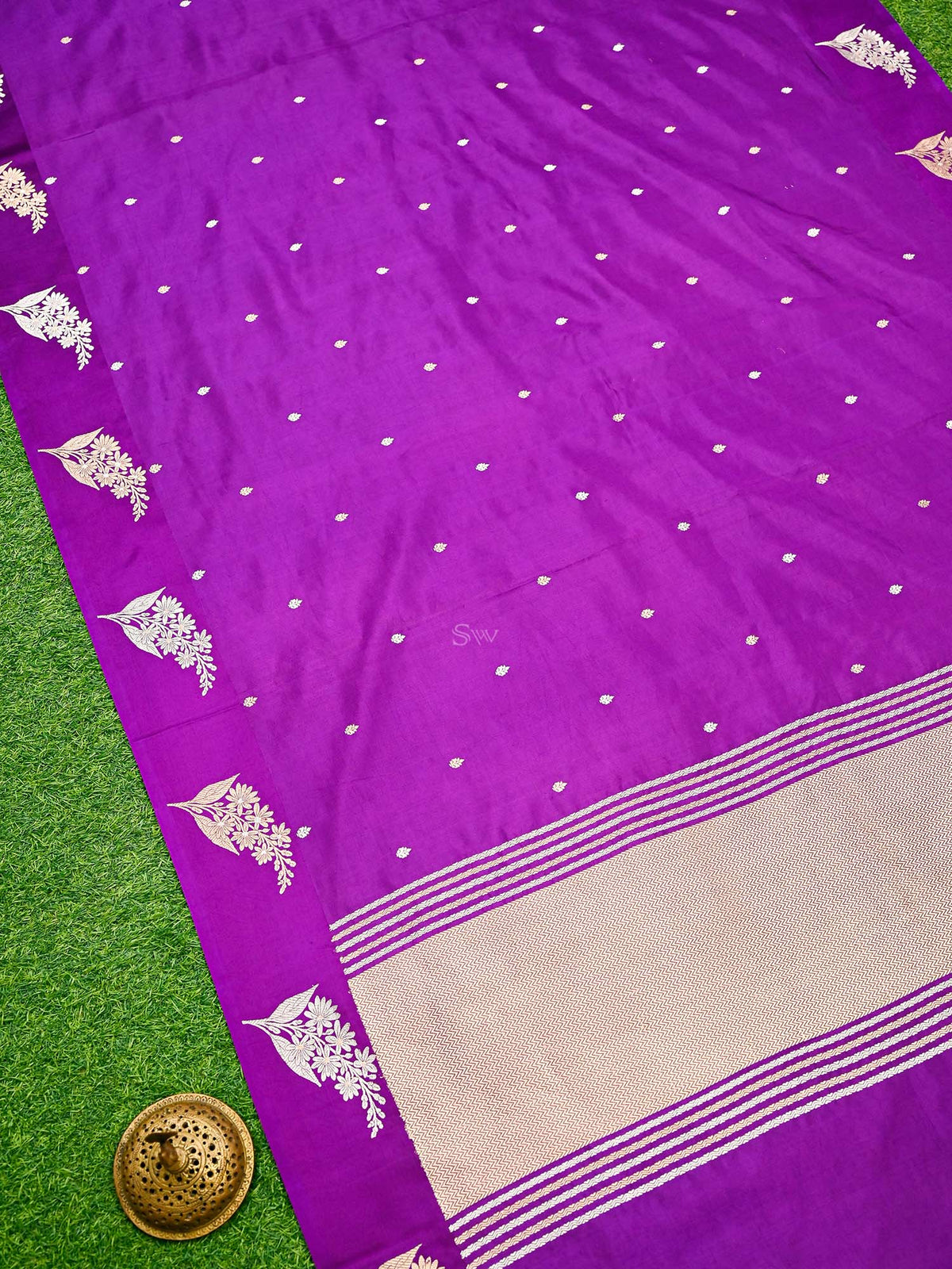 Purple Booti Katan Silk Handloom Banarasi Saree