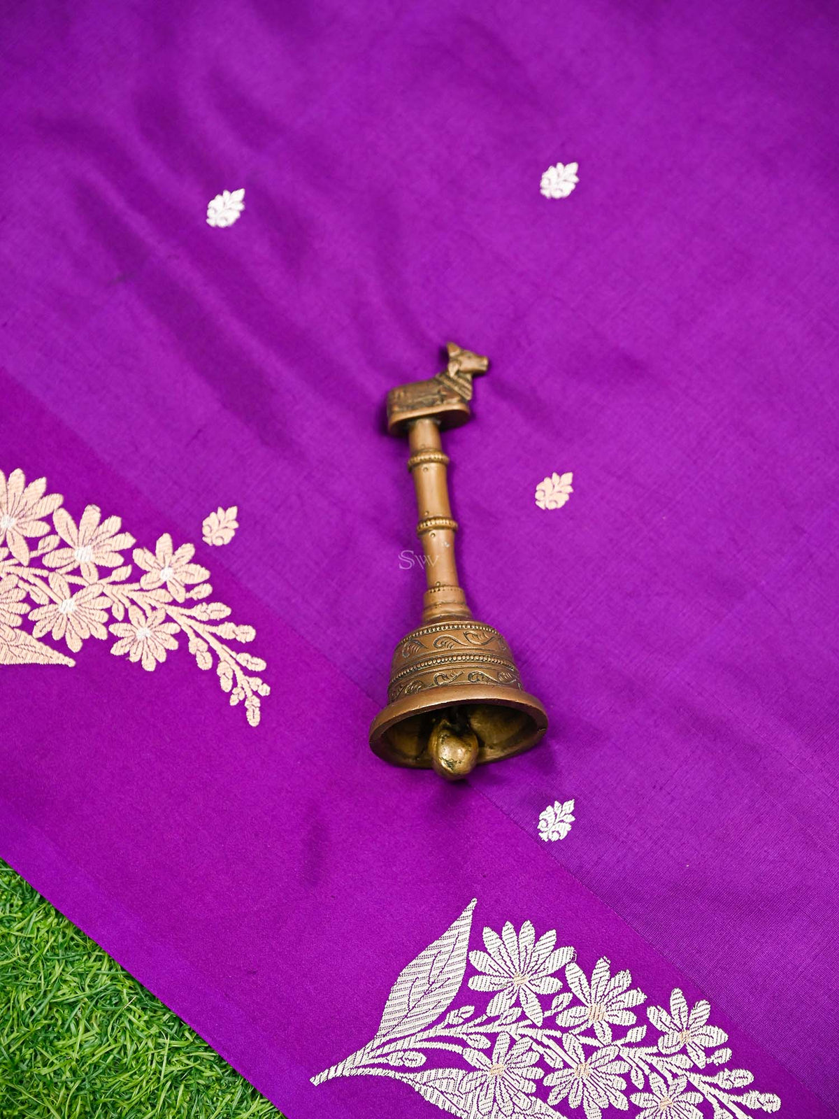 Purple Booti Katan Silk Handloom Banarasi Saree