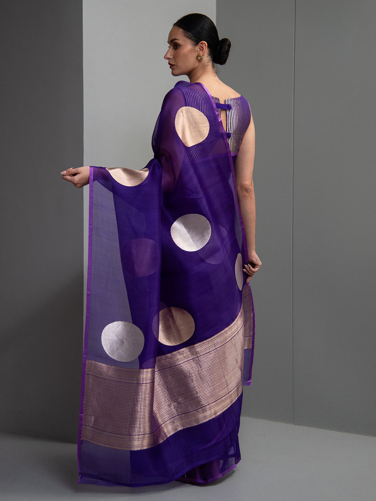Purple Boota Pure Organza Silk Handloom Banarasi Saree